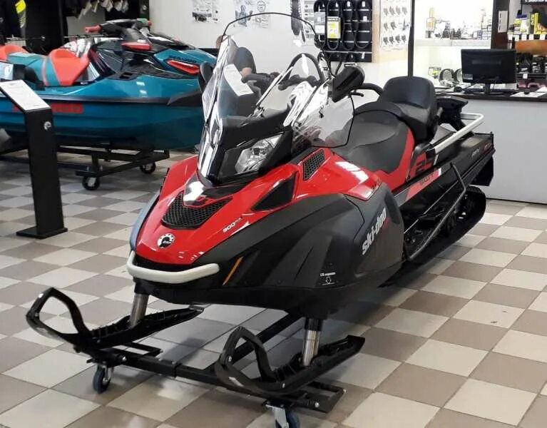 Купить снегоход брп 900 асе. Ski-Doo Skandic SWT 900 Ace. Снегоход Ski Doo Skandic SWT 900 Ace. Ski-Doo Skandic 900 Ace. BRP Scandic 900 SWT.