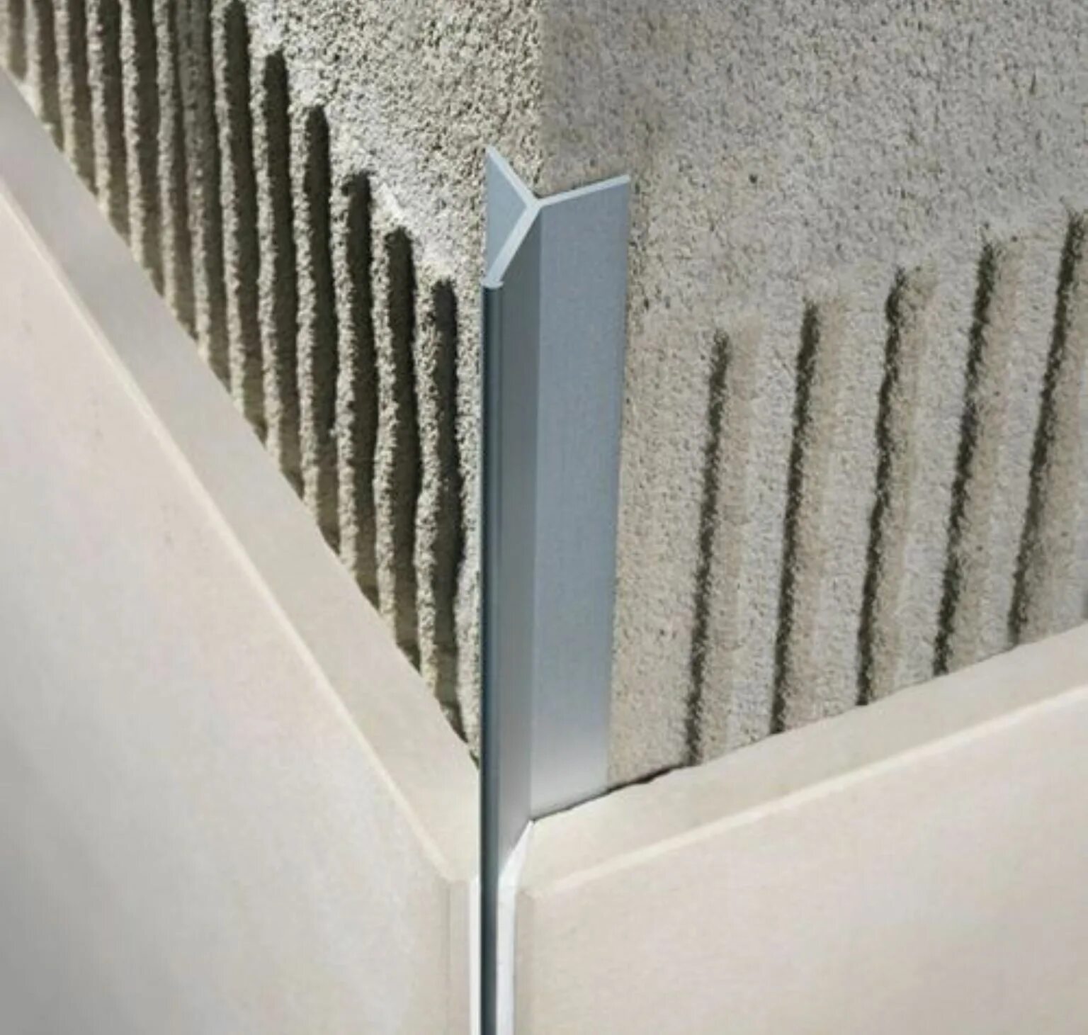 Сталь. Трим, угол наружный. Угол на кафельную плитку. Трим керамический для плитки внутренний. Алюминиевый профиль 20 мм на плитку.