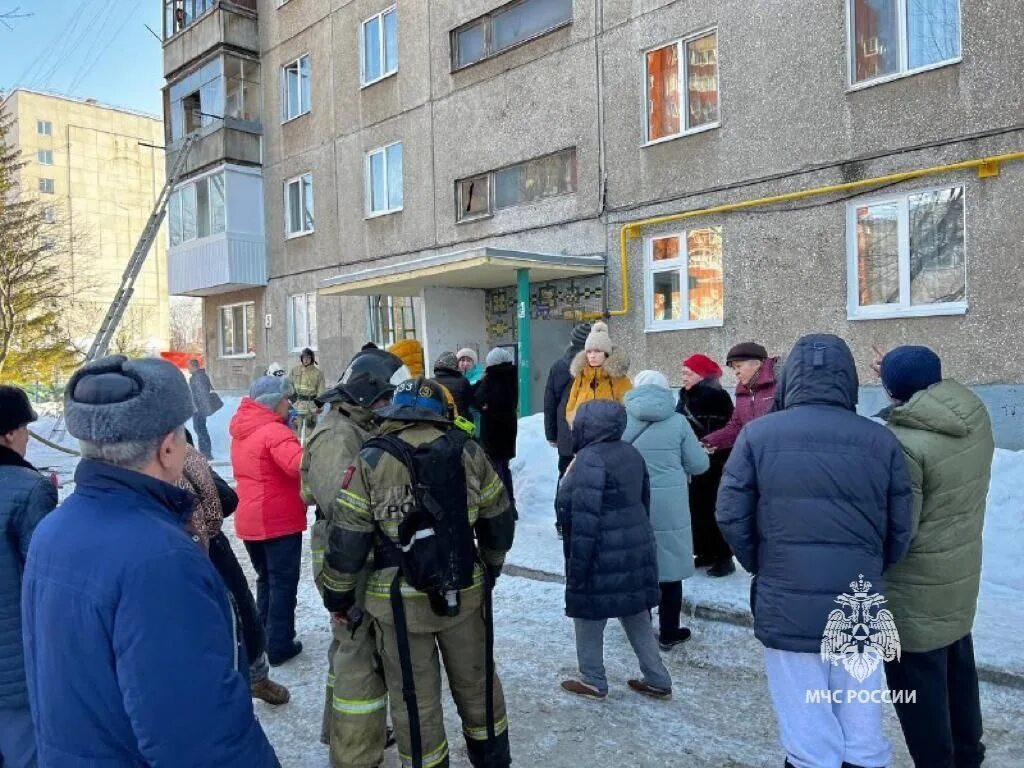 В черниковке нет света почему. Эвакуация. Пятиэтажки в России. Эвакуация из здания. Пожар.