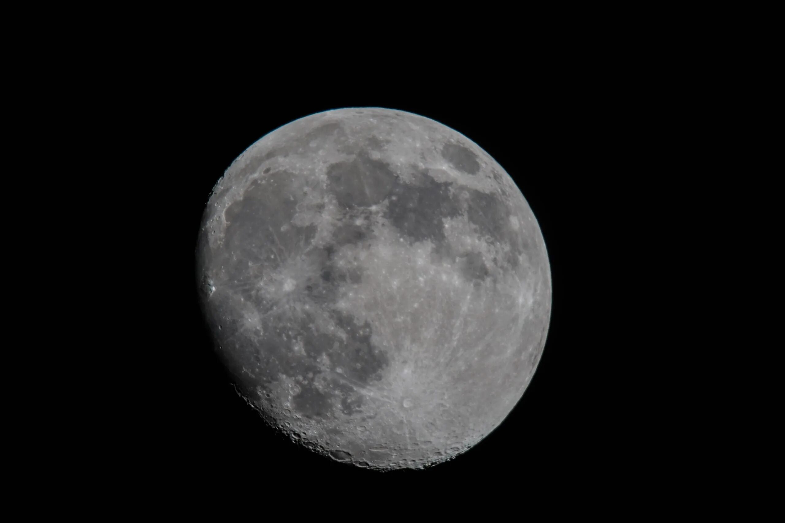 Фото Луны. Луна на черном фоне. Луна астрономия. Луна картинки для презентации.