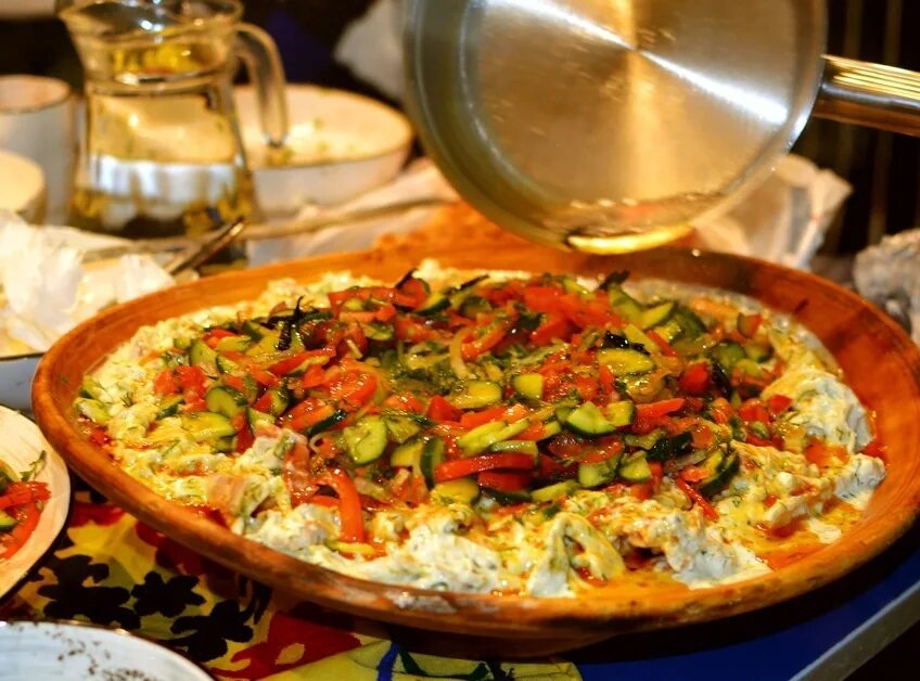 таджикское блюдо курутоб. шакароб курутоб. национальное таджикское блюдо крутап. курутоб гармин. национальное блюдо курутоб.