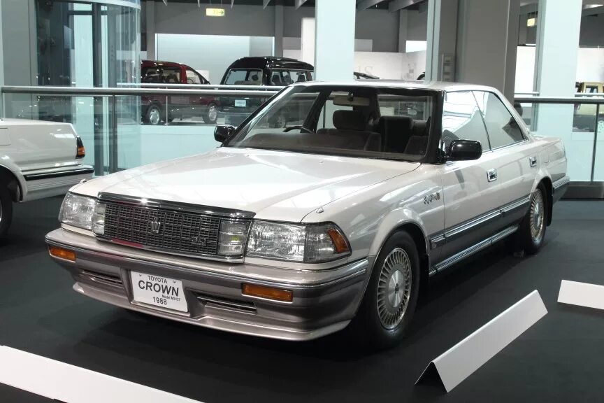 Какой краун лучше. Toyota crown wagon gs130. тойота краун 130. toyota crown s130 royal saloon. toyota crown s120.
