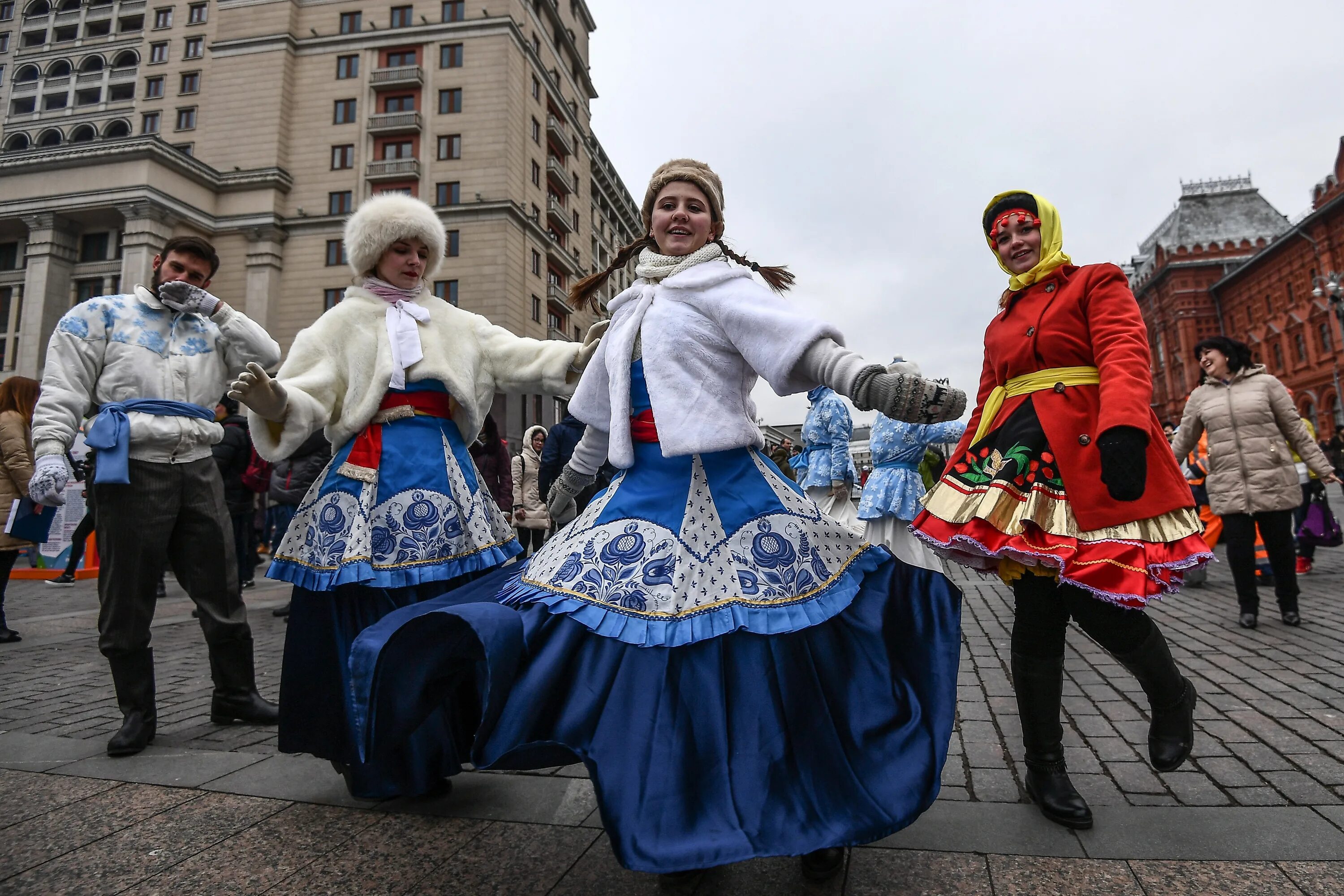 Какие гулянья в москве. Празднование дня народного единства. День народного единства праздники России. День народного единства традиции. С праздником народного единства.