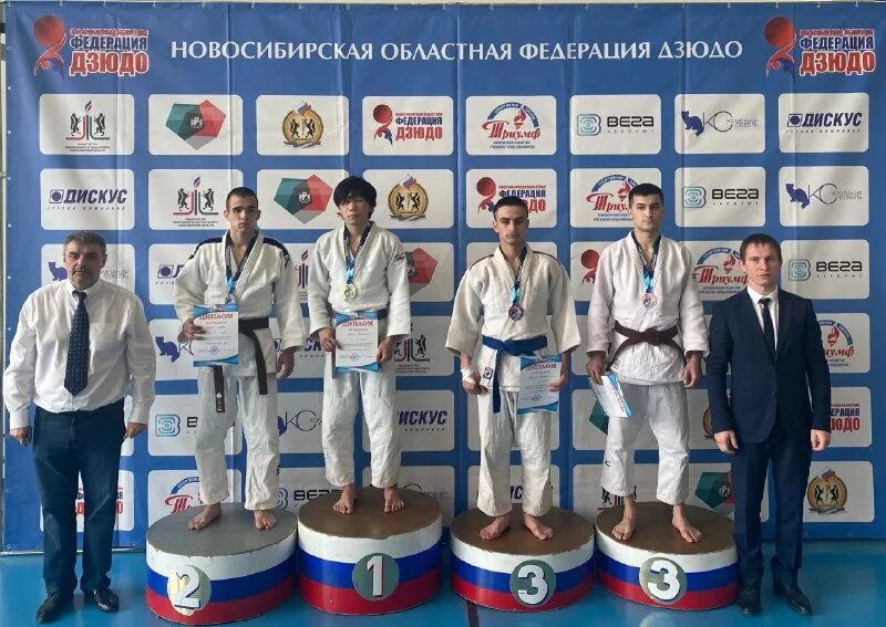 Меньшиков назар сергеевич дзюдо новосибирск. Дзюдо нсо. Струков алексей дзюдо. 108 школа новосибирск дзюдо. Сафонов глеб новосибирск дзюдо.