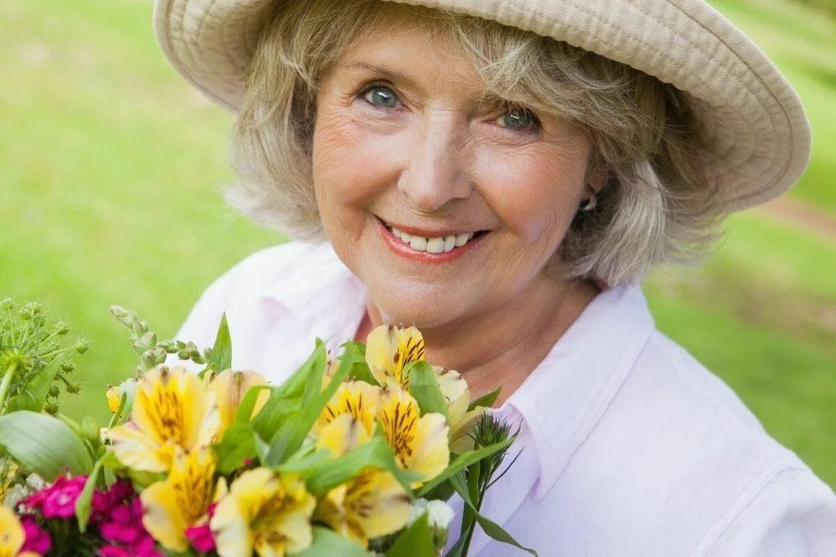 18 Fabulous Style Tips From Senior Citizens Dress like a parisian, Comfortable o