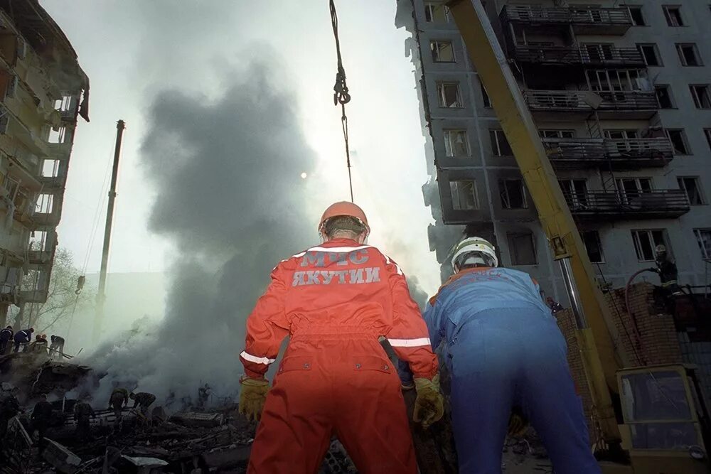 Взрывы жилых домов в москве 1999. Каширское шоссе теракт 1999. Взрыв в Москве 1999 на улице Гурьянова. Взрыв на Каширском шоссе 1999. Взрыв жилого дома на улице Гурьянова в Москве 1999.