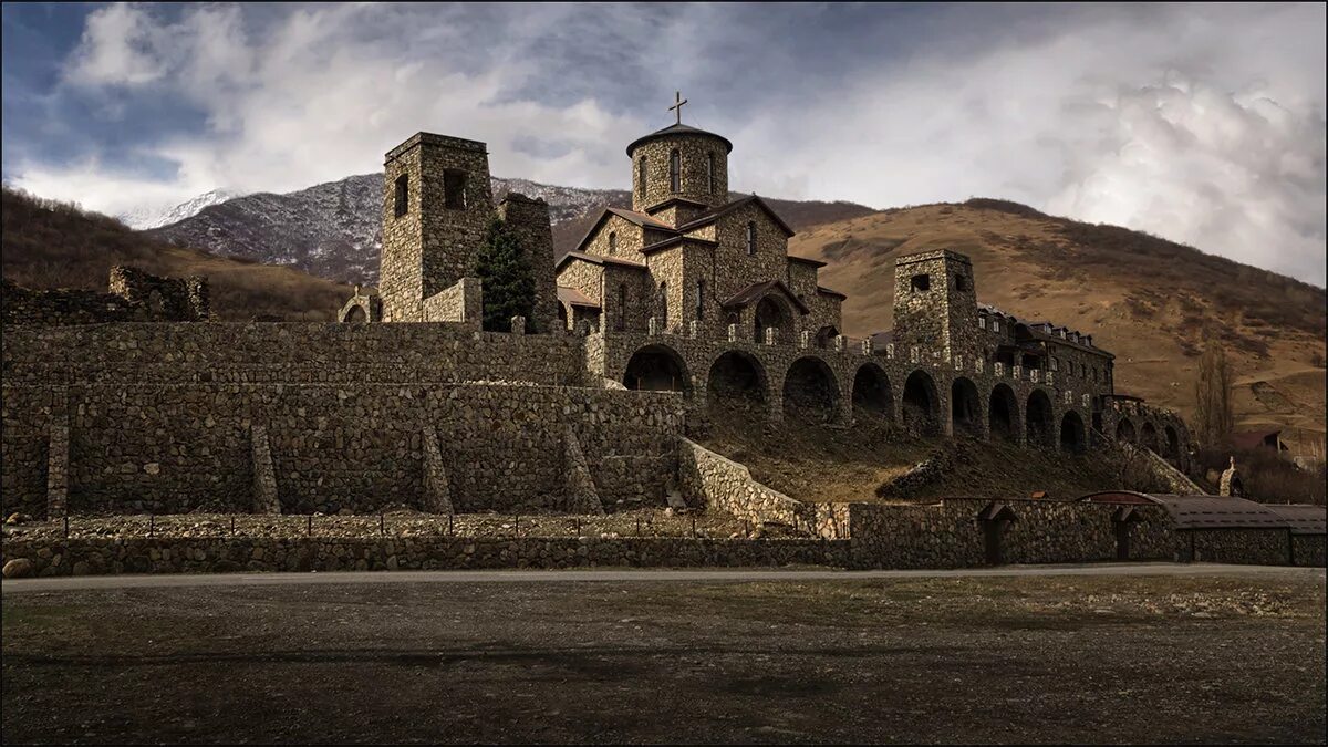 фиагдон храм аланский. свято-успенский аланский мужской монастырь северная осетия. аланский монастырь фиагдон. владикавказ аланский успенский мужской монастырь. свято-успенский аланский мужской монастырь северная осетия.