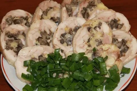 Рецепт рулетиков с грибами и сыром
