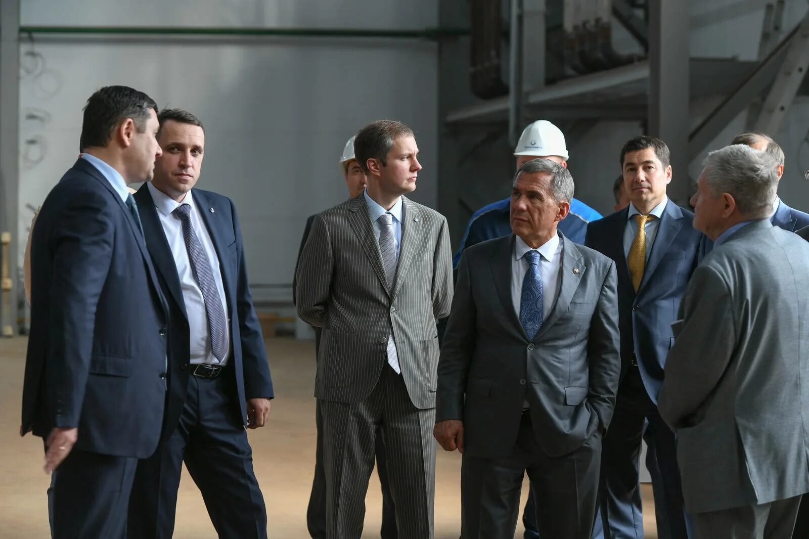 Работа елабуга оэз. Гендиректор оэз алабуга. мингазов ильнар рашитович оэз алабуга.