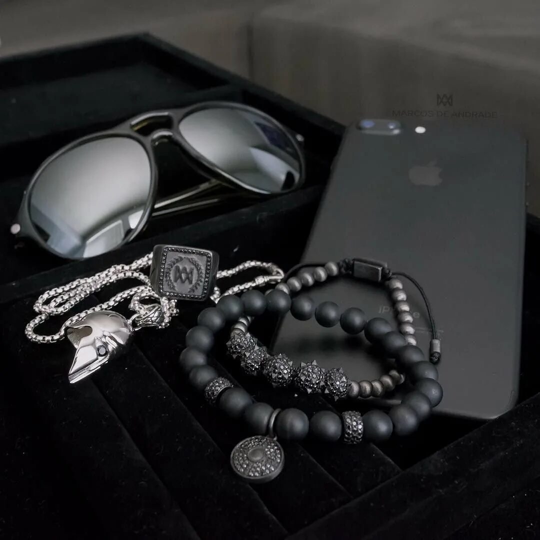 Accessories black