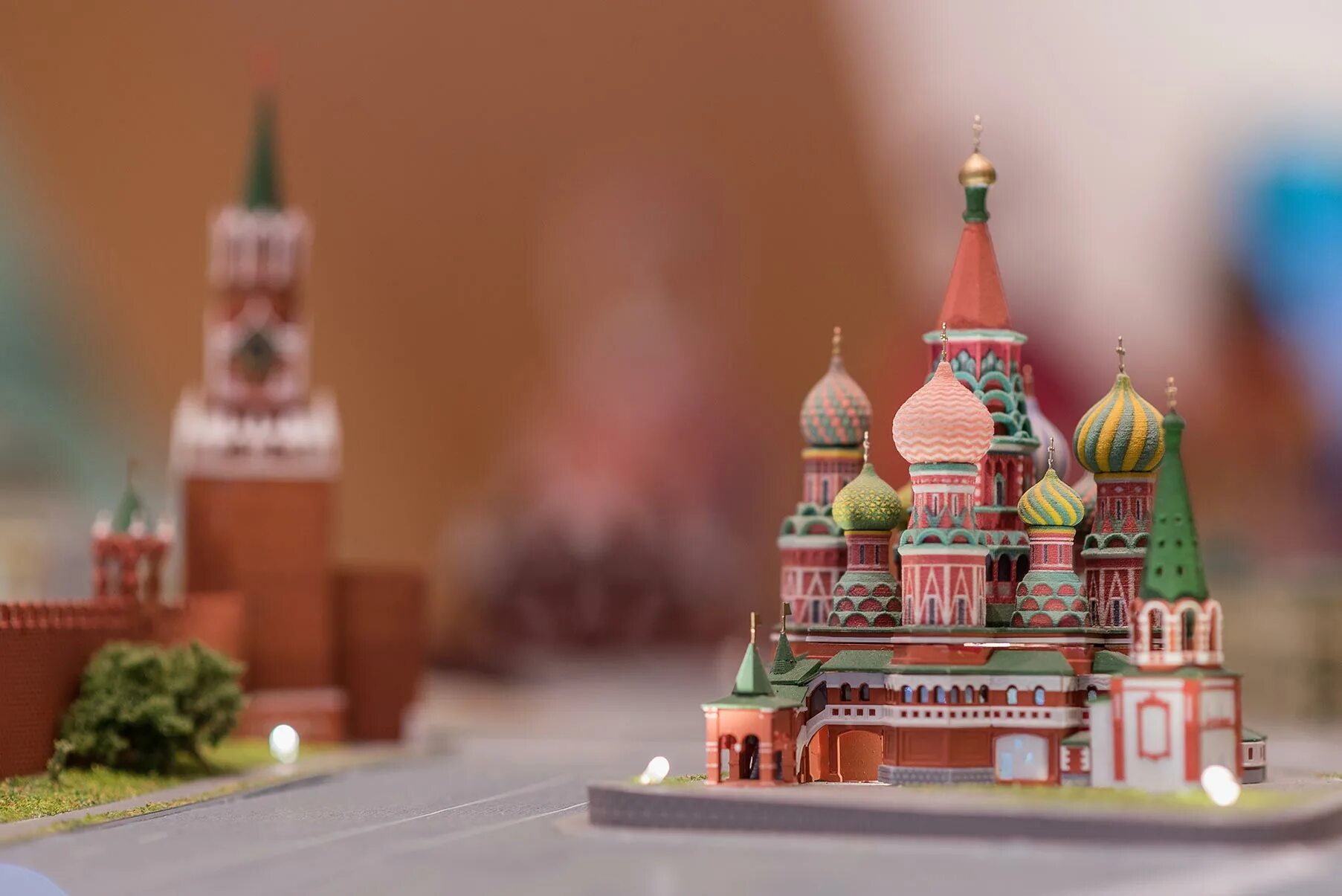 Макет василия блаженного. Храм василия блаженного макет. макет красной площади с храмом василия блаженного. храм василия блаженного papercraft. бронзовый макет храма василия блаженного на красной площади.