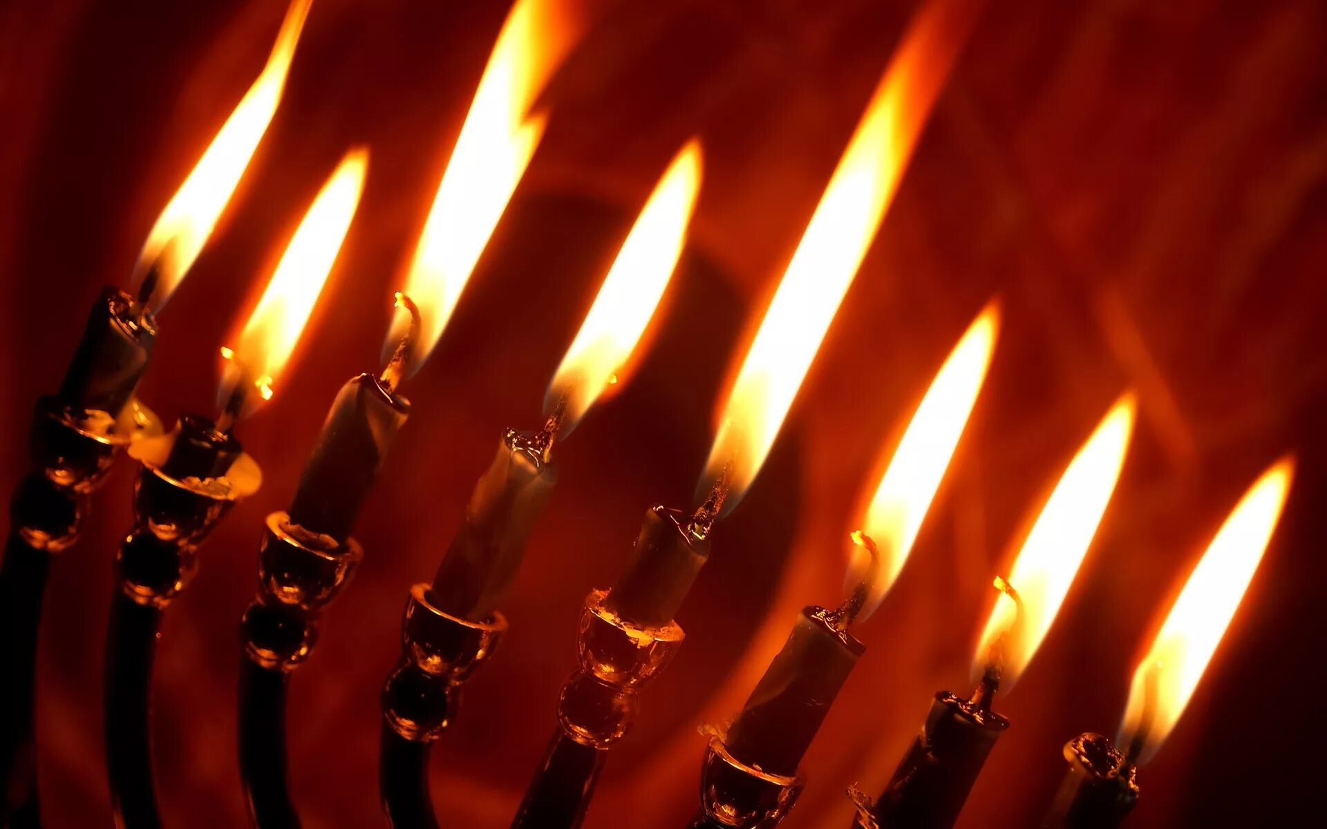 свечи для приворота. какая я свечка. свечи в церкви. свечи для торта. маленькая свеча.