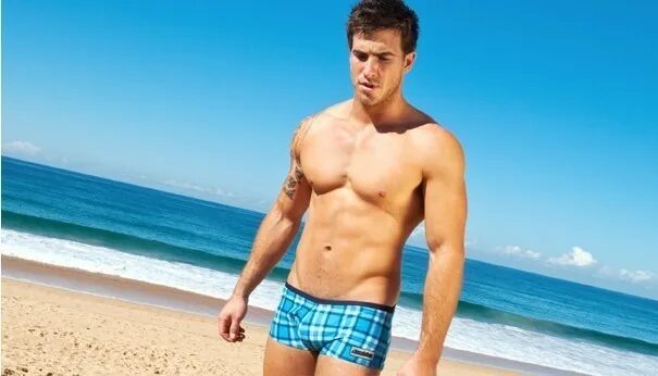 Sea wear. Парень в купальнике. Мужики в купальных плавках. AUSSIEBUM Blue. AUSSIEBUM Shine Blue.