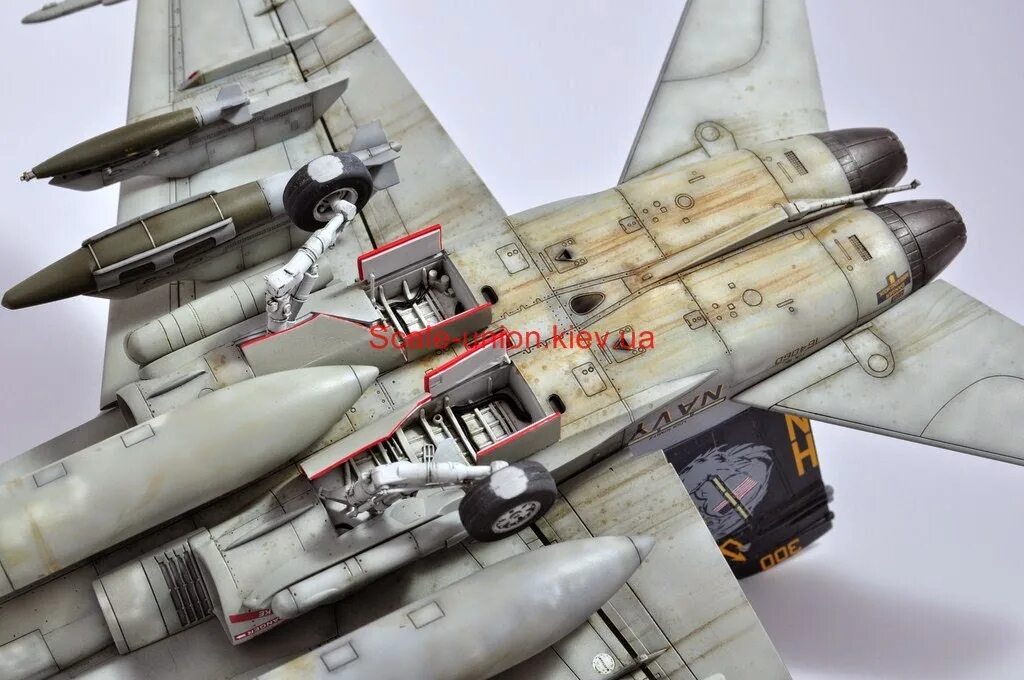 Купить самолет 1 48. F-18c Hornet 1/48. Самолет f/a-18c Hornet. Hornet 1/48. F/A-18c Hornet Blueprint.