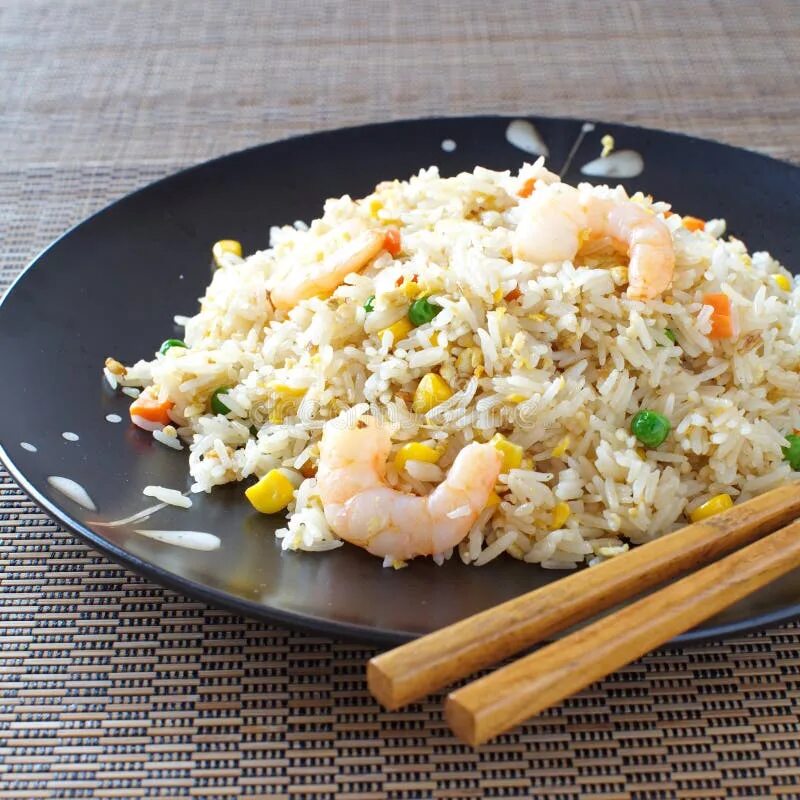 Японские блюда с рисом. Жареный рис (fried rice). Японский жареный рис с яйцом. Жареный рис по японски. Рис тяхан.