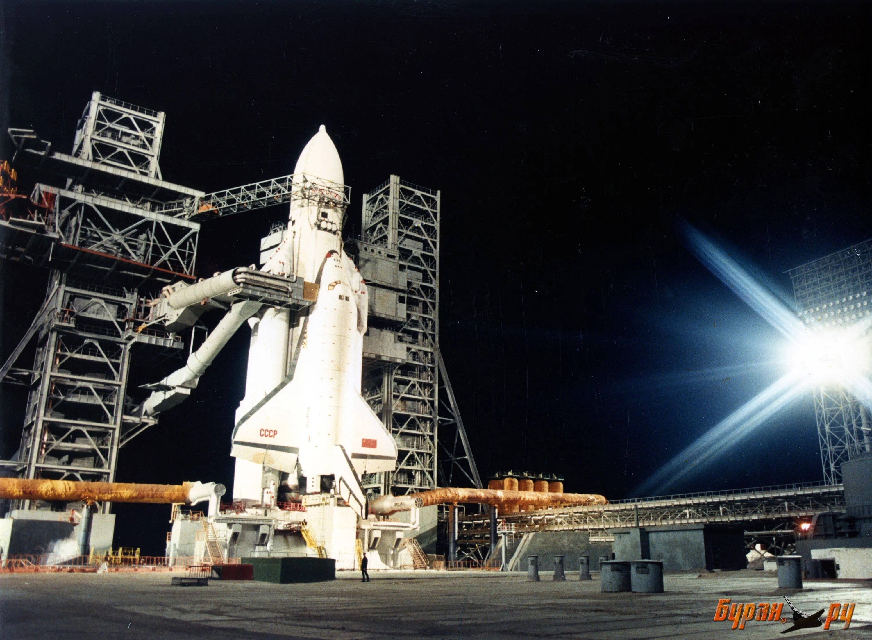 космическая ракета. 1. ракета союз-2 взлетает роскосмос. рд-107 на ракете. ракета носитель союз тма 21.