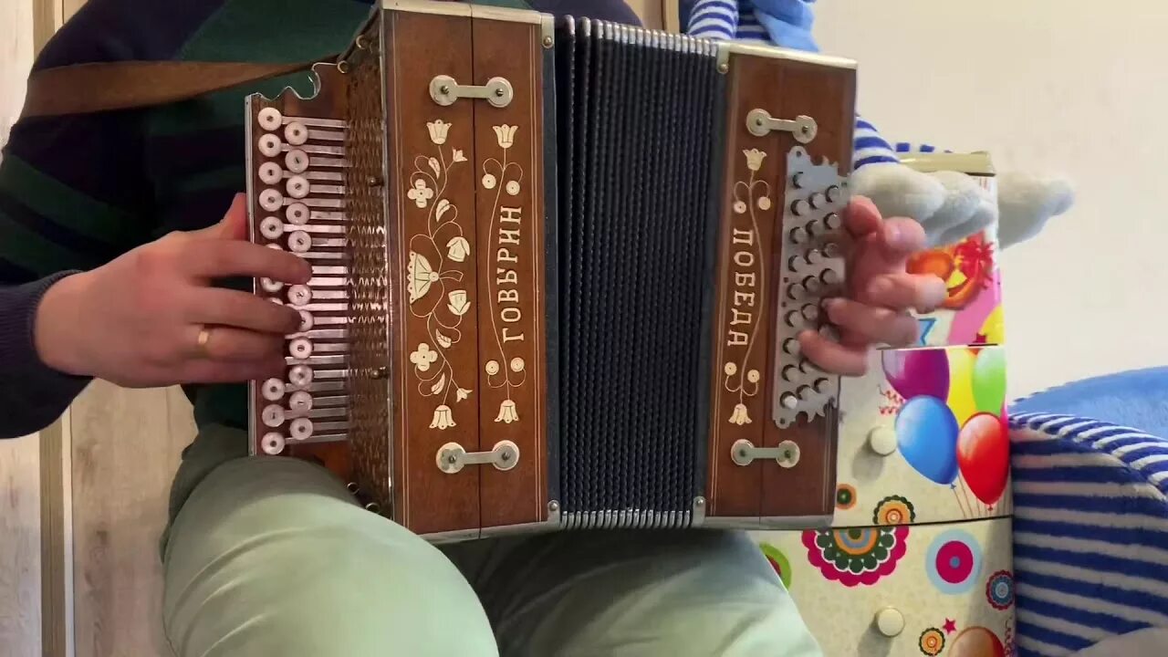 Гармонь мякушева. Гармошка мастер. Гармонь мастера пяткина. Нижегородская гармонь коньков. Нижегородские гармони мастеровые.