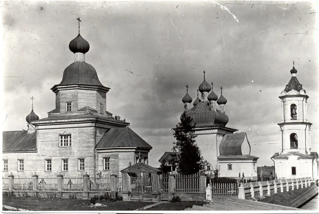 Православная церковь 18 века. Село Архангело Каргопольский район. Церковь Архангела Михаила Каргополь. Успенская Церковь Каргополь. Церковь Рождества Богородицы Каргополь.