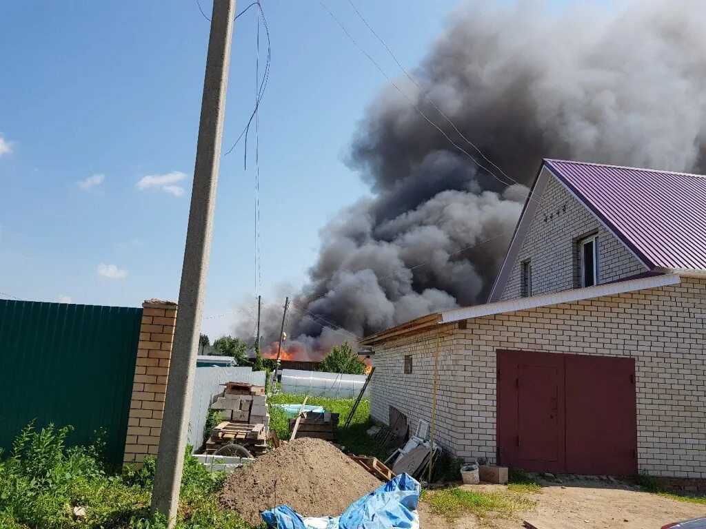 Погода в первомайском районе пос первомайском. Поселок Первомайский Завьяловский район. Поселок Первомайский Ижевск. Пожар с Первомайский Завьяловский район. Пожар в пос Первомайский.