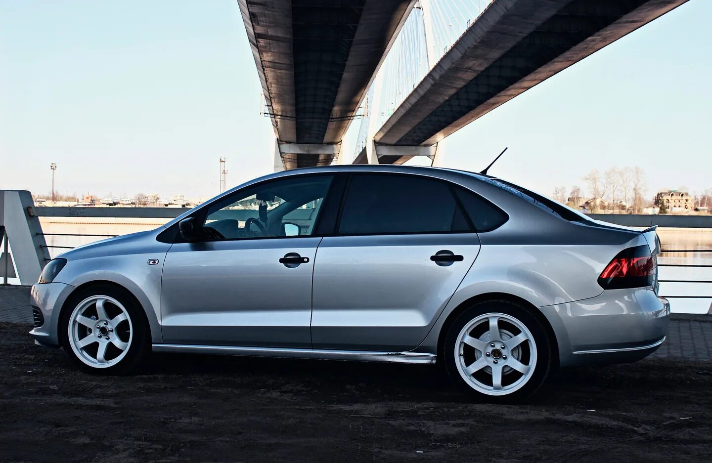 VW Polo sedan r17. Volkswagen Polo sedan r16. Volkswagen Polo sedan r18. Polo VW r17 5x100. Volkswagen r16