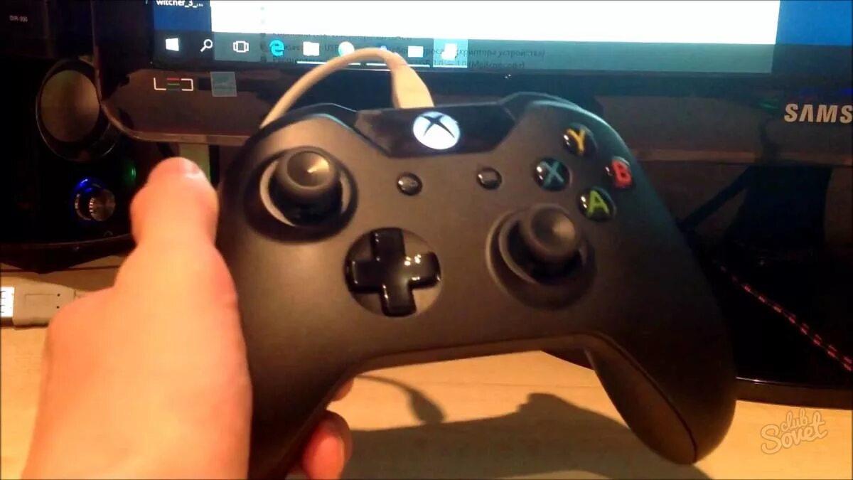 Включить джойстик 360. Проводной геймпад Xbox 360 распайка. Как подключить джойстик Xbox 360 к ПК. Геймпад Xbox one батарейный отсек. Подключить джойстик Xbox one к виндовс 10.