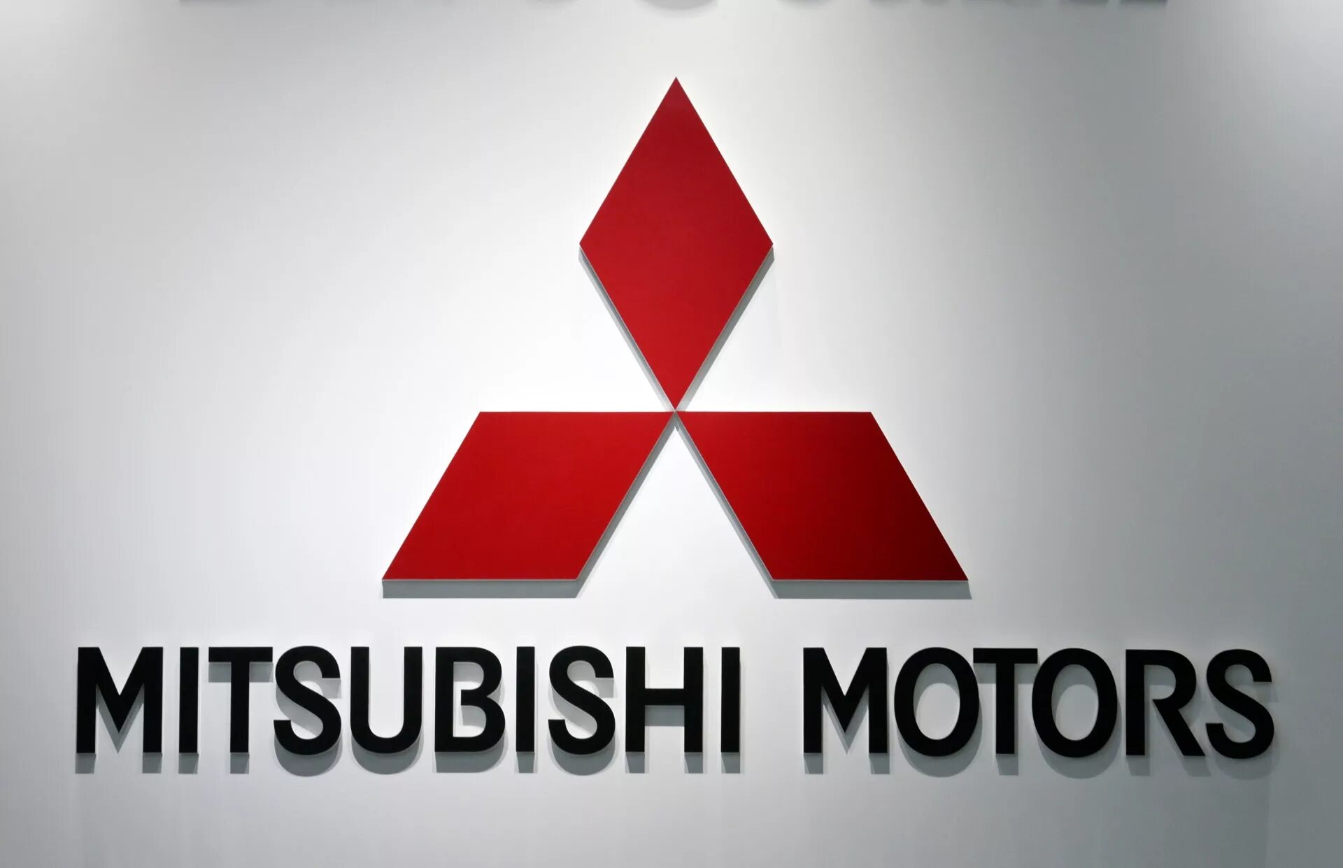 Mitsubishi auto ru. Mitsubishi logo 2021. Mitsubishi значок Mitsubishi. Mitsubishi Motors Corporation logo. Mitsubishi Group автомобили Mitsubishi 2010 года.