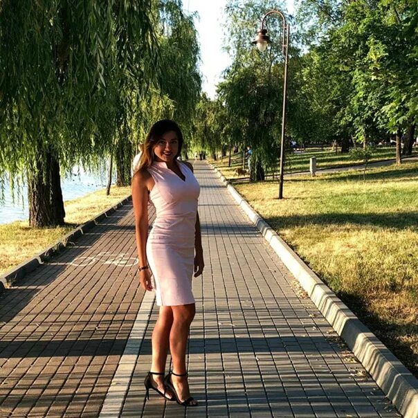 Женщины донецк одинокие. Красивые девушки енакиево. Девушки донецк для встреч. Девочки из енакиево. Женщины из ростова на дону.