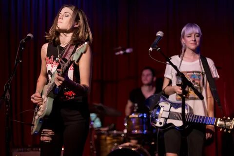 Larkin Poe 10 24 2017 -18 (38967403631).jpg. 
