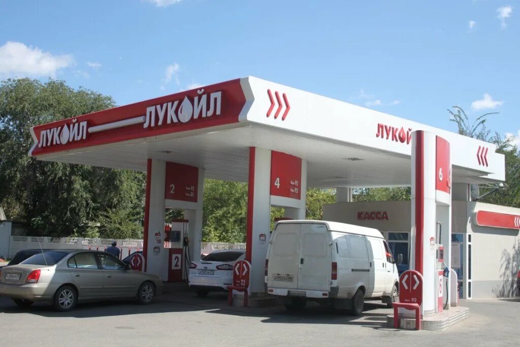 Газовый черкесск. АЗС Лукойл Черкесск. Доватора 71 Черкесск. Доватора 13 Черкесск. Черкесск Лукойл Октябрьская.