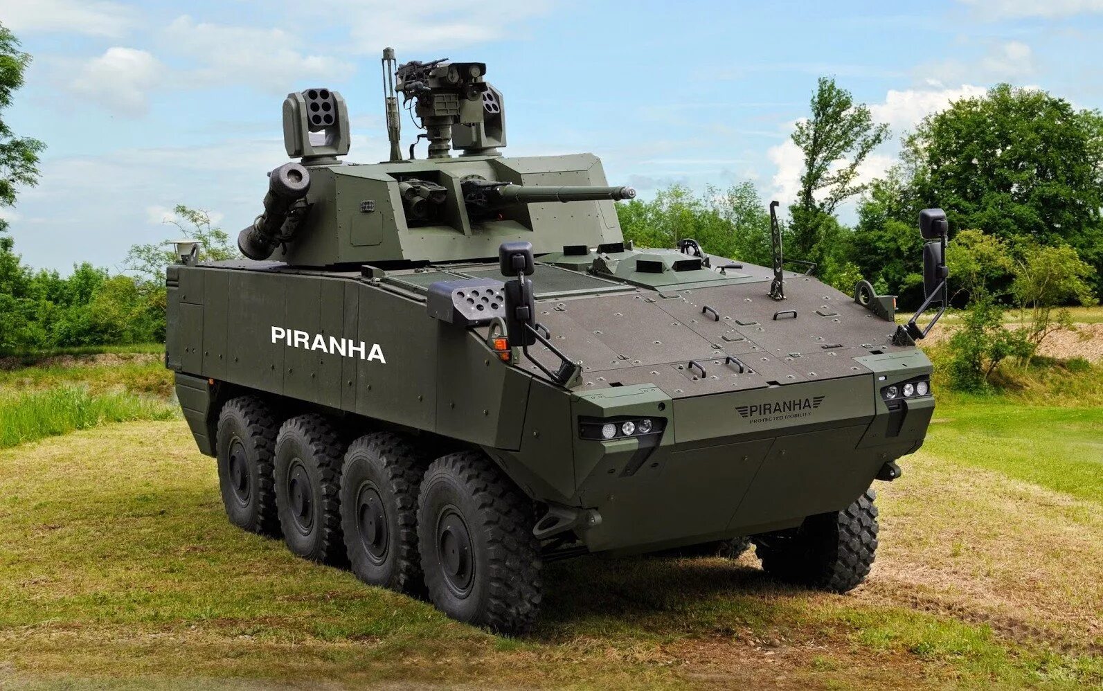 Piranha III APC. БТР MOWAG Piranha. Piranha 3 бронетранспортер. БТР Пирана 5.