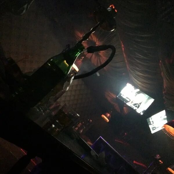 Ресторан плаза хасавюрт. Космос 2 компьютерный зал. Банкетный зал плаза дагестанские огни. К4 саратов кальянная. Империя кальянная.