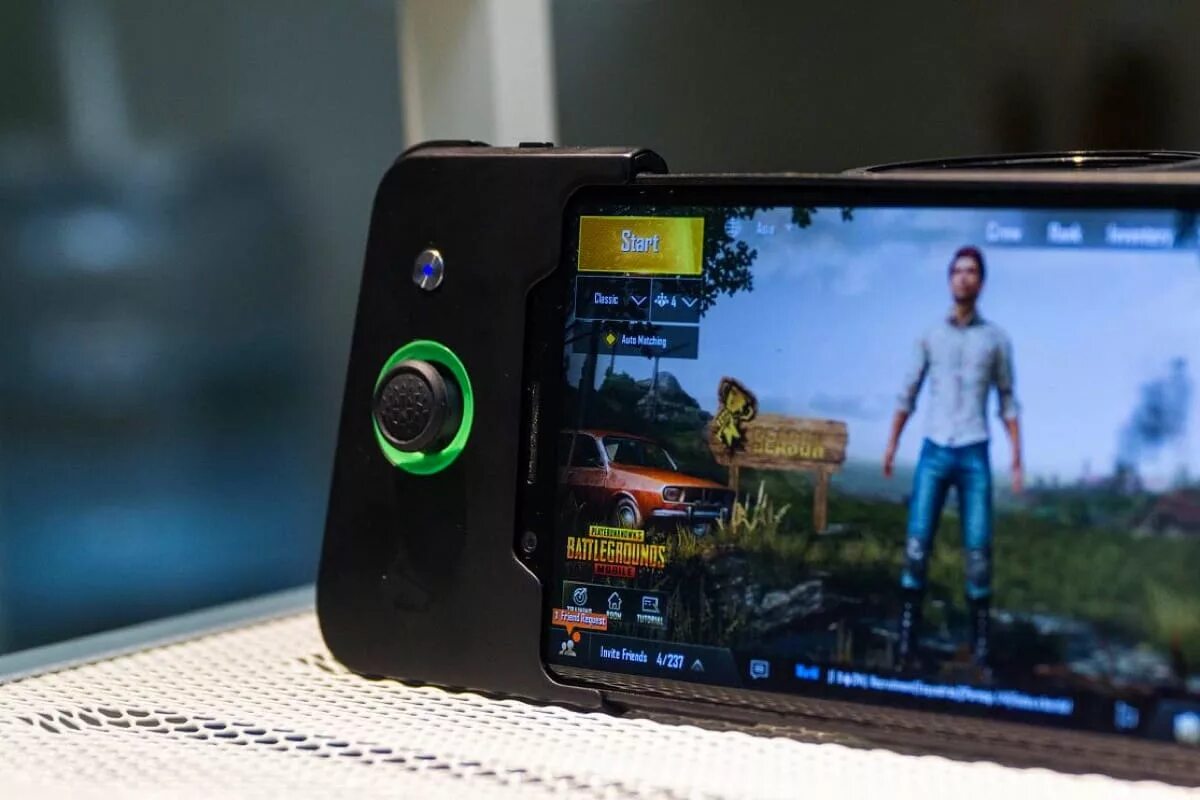 Лучшие смартфоны для игр до 20000. Сяоми игровой смартфон. игровой смартфон xiaomi 2025. блэк шарк игровой смартфон бюджетный. игровой телефон xiaomi black shark 5.