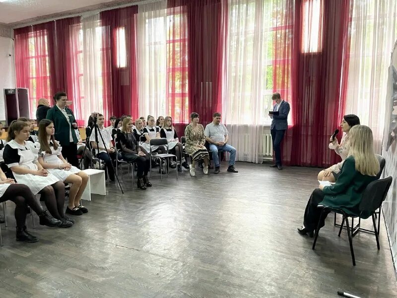 манеж братьев знаменских сокольники. томторская школа. школа фото минск. олимпийский центр имени братьев знаменских москва. стадион братьев знаменских сокольники.