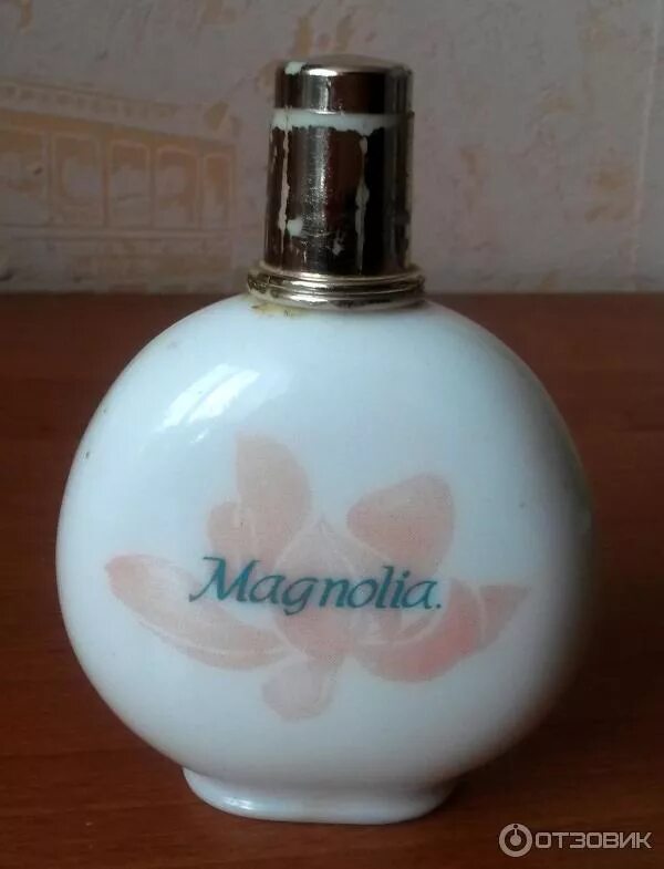 Духи магнолия. Духи 90х женские Магнолия. Туалетная вода Yves Rocher Magnolia. Духи Магнолия в белом флаконе Франция. Духи Магнолия СССР Винтаж.