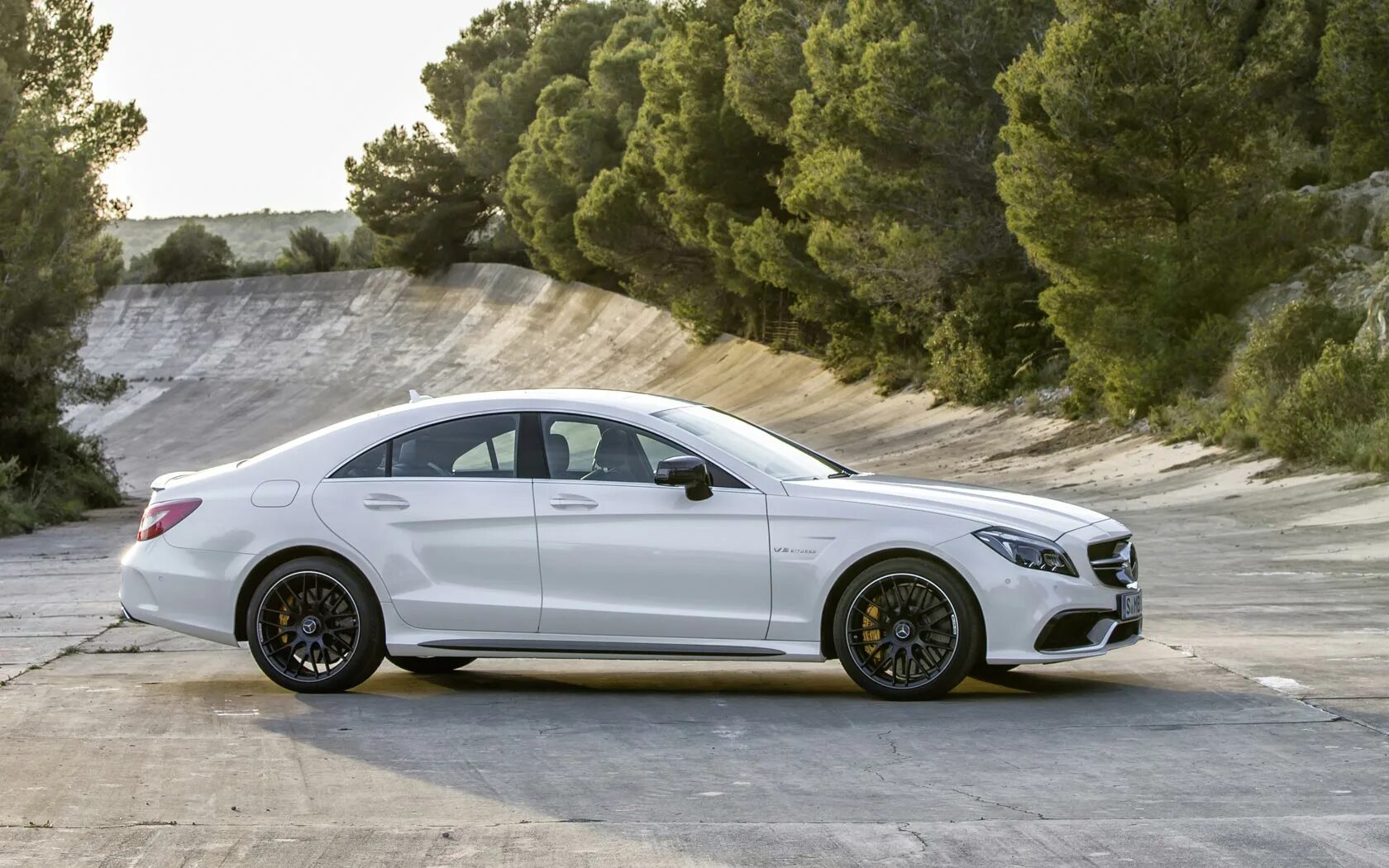 Mercedes cls 63 amg 218. Mercedes-benz cls 63 s amg. Мерседес цлс 63 амг. Мерседес cls 63 амг. Mercedes benz cls 63 amg.
