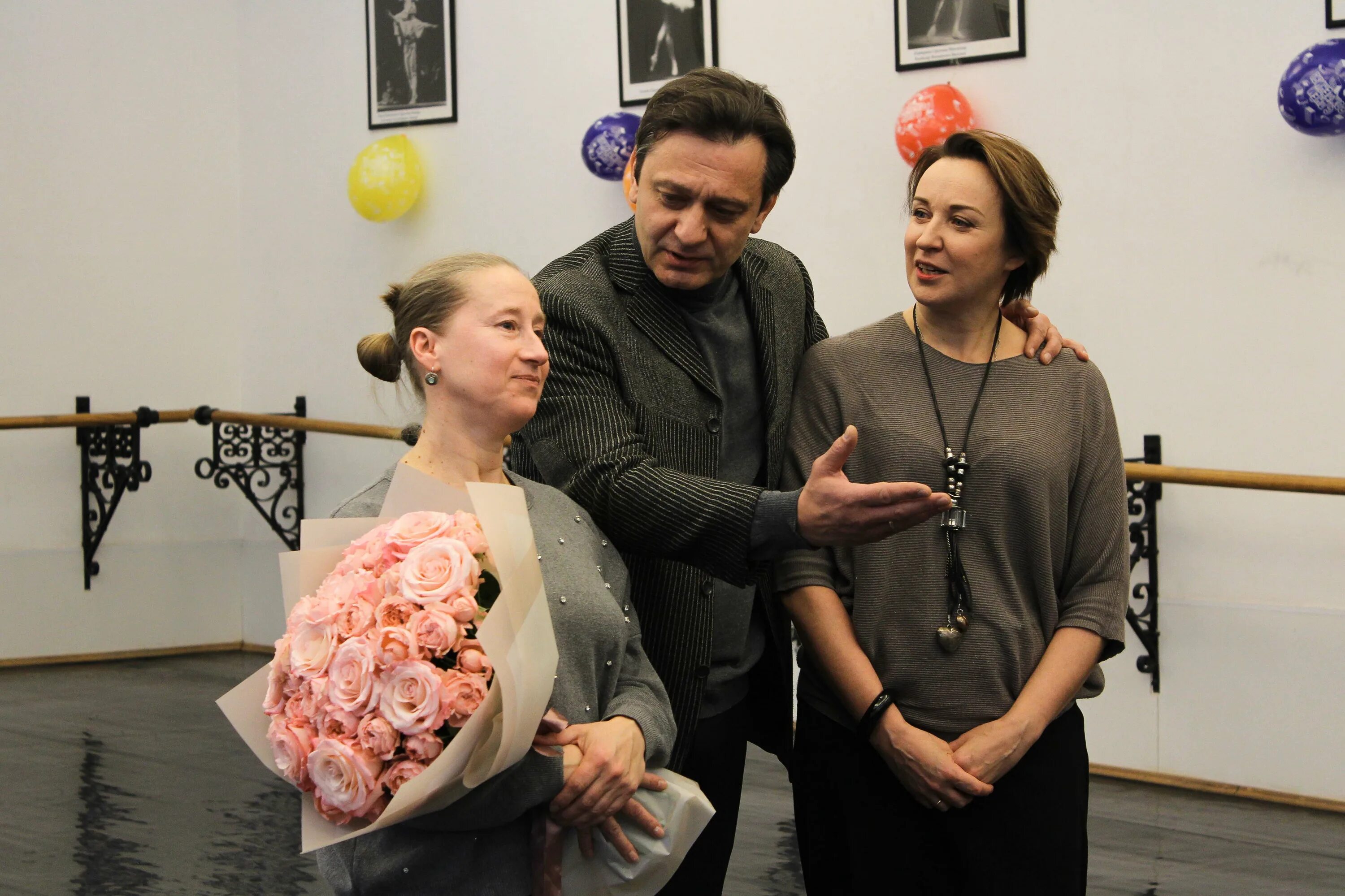 Выпускники гитиса известные. Ольга Георгиевна Тарасова. Татьяна Тарасова Режиссер ГИТИС. Окончил ГИТИС 1972. Ростислав Афанасьев проректор ГИТИСА.