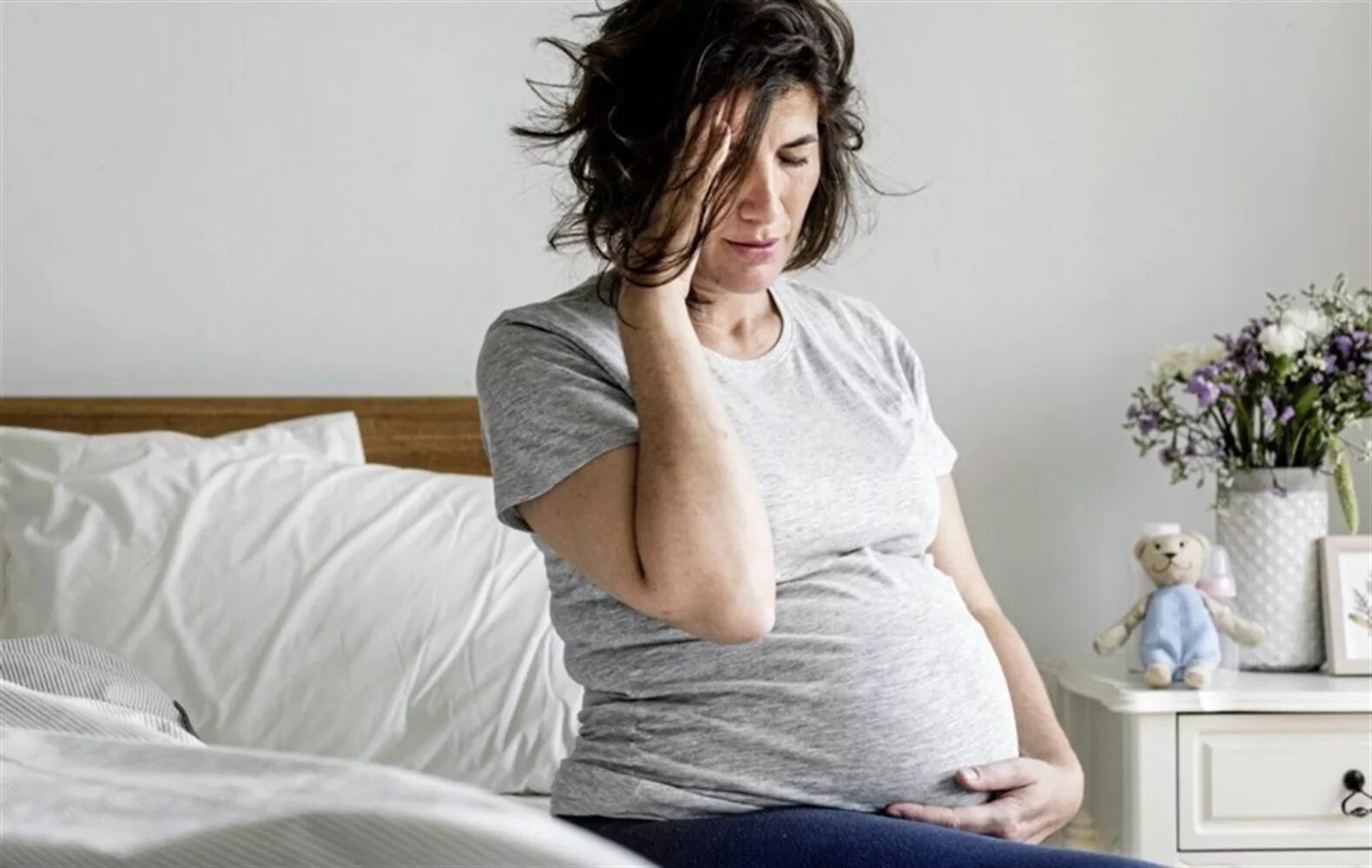 Токсикоз желчью. Токсикоз беременных. Рвота беременных. Стресс у беременных. Тяжелая беременность.