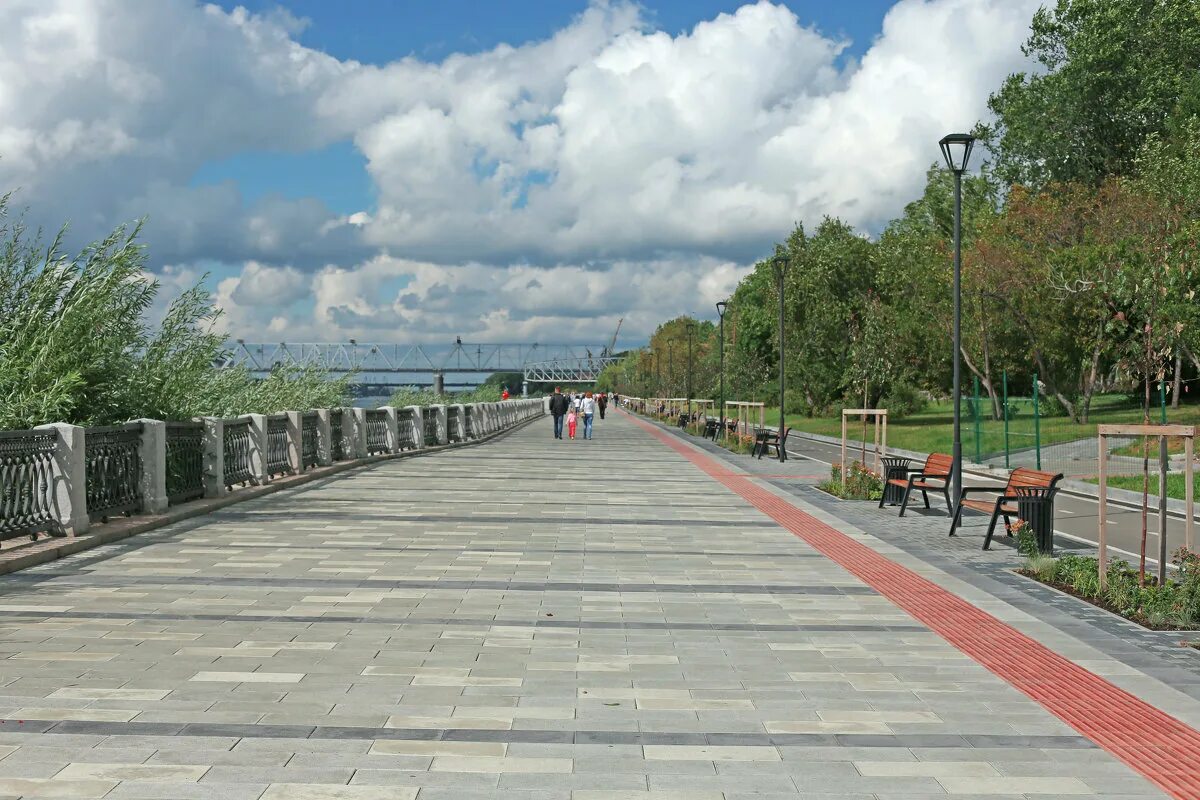 Михайловская набережная новосибирска, река обь. Набережная новосибирск. Парк михайловская набережная новосибирск. Набережная 17 новосибирск. Речной вокзал новосибирск набережная.