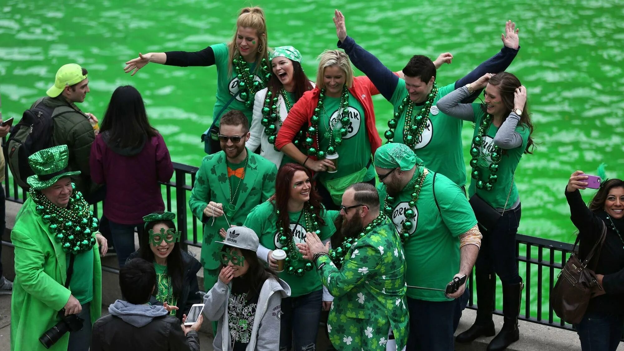 Св патрик праздник. Святой патрик ирландия. День святого патрика в ирландии. Северная ирландия святой патрик. Движение патрики.