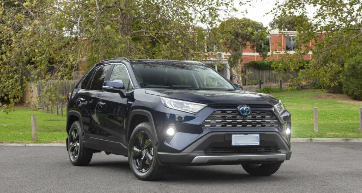 Toyota RAV4 Hybrid присоединяется к культу Black Edition в Европе - новость от А