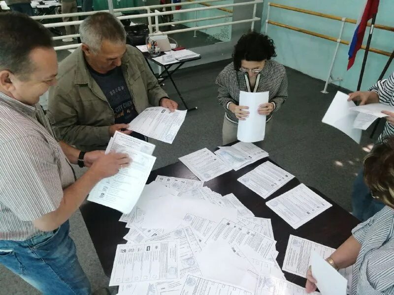 Бюллетень выбор вы государственную думу. Как выглядят выборы. Урны для голосования на выборах. Выборы в россии. Как выглядят выборы.