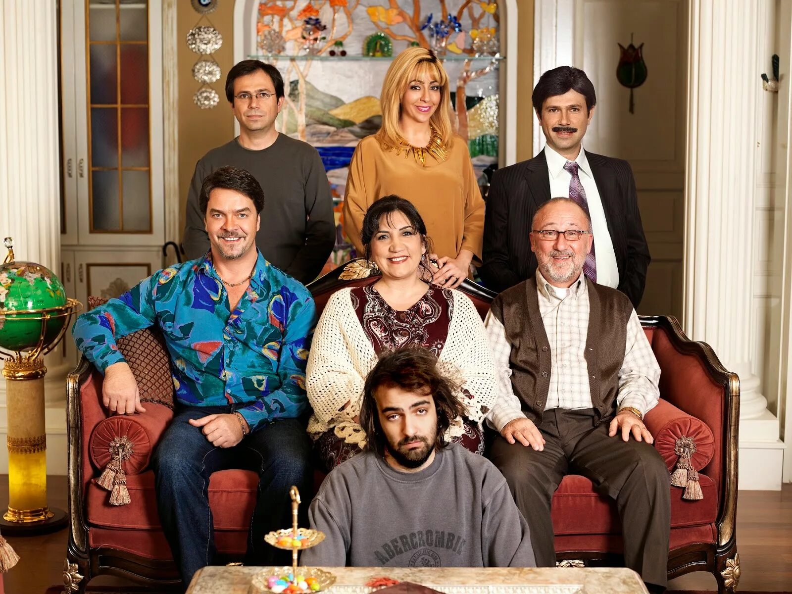 Ялан дунья. Yalan dunya dizi смотреть онлайн. Ялан дунья. Yalan dunya 2012 актёры и роли. Hajy yazmammedow sen biwepa kartinka.