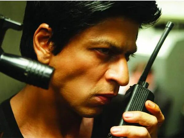 Шакрукхан дон главарь мафии. Shahrukh khan don2. Шахрукх кхан дон. Шахрукх кхан дон 1. Шахрукх кхан в фильме дон 2.