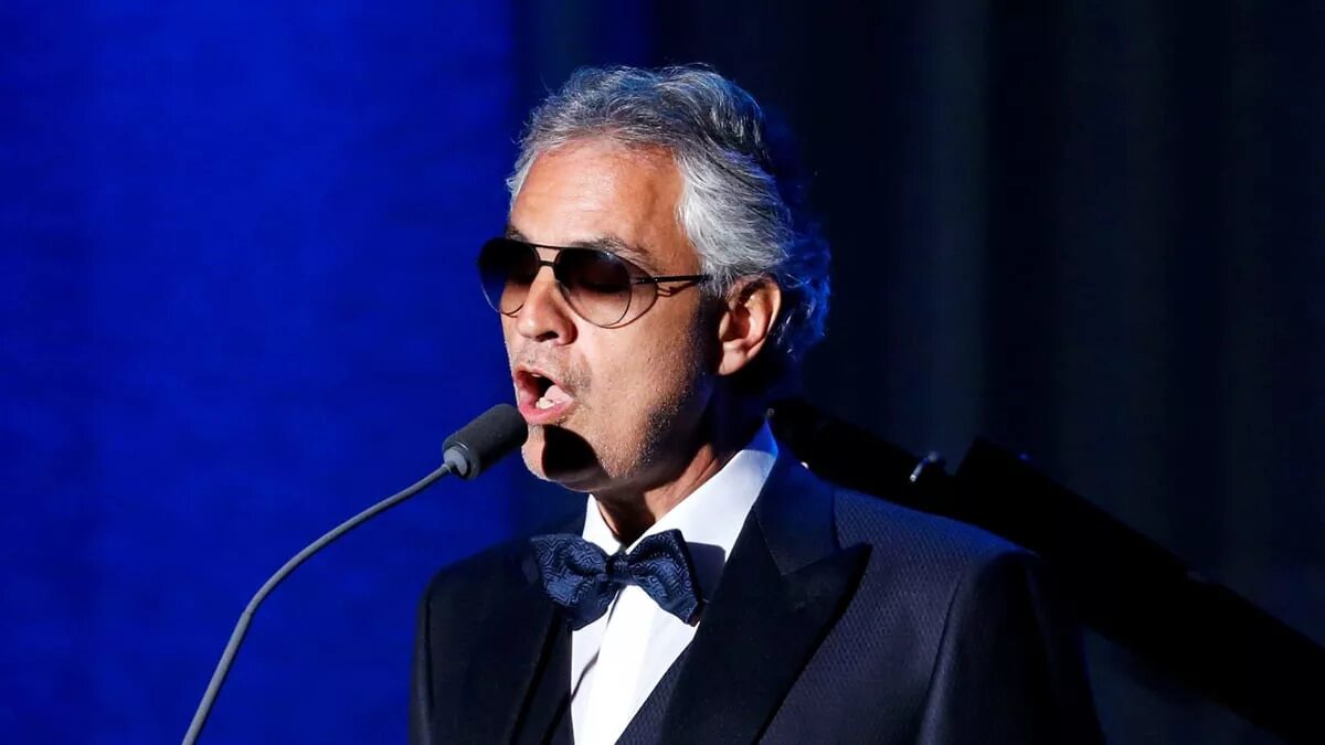 Bocelli Андреа Бочелли. Слепой итальянский певец Андреа Бочелли. Слепой тенор Андреа Бочелли. Итальянский тенор Андреа Бочелли.