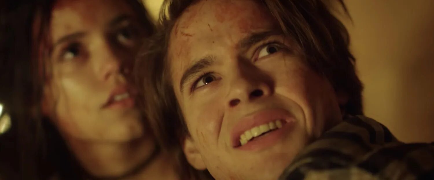 няня. джуда льюис няня 2020. королева проклятых 2022. джуда льюис няня королева проклятых. королева проклятых 2022.