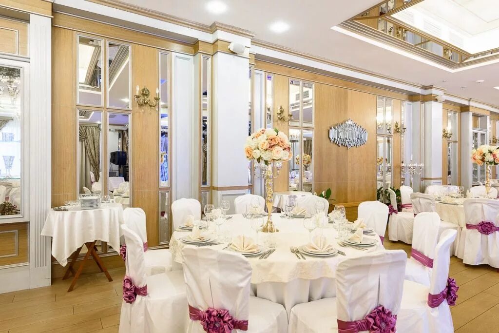 Ресторан татев 71 км мкад. 71 км мкад ресторан. Ресторан татев в путилково. Татев ресторан банкетный зал. Татев меню.