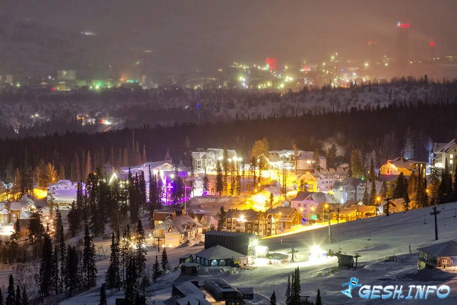 Шерегеш горнолыжный курорт. Поселок Шерегеш. Шерегеш Кемеровская область. Шерегеш ночью посёлок.