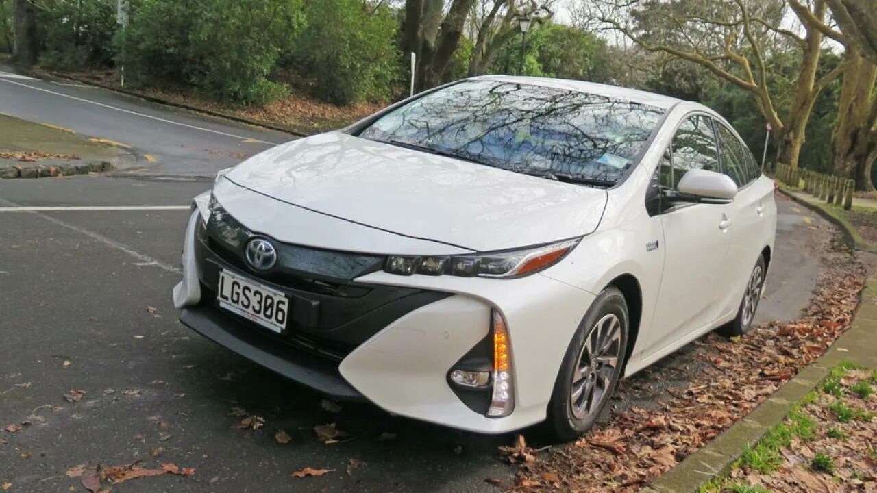 Тойота Приус 2018. Тойота Приус 2018г. Toyota Prius c 2018. Toyota Prius Prime 2018. Toyota 2018 купить