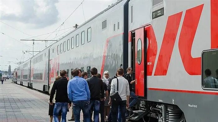 Билеты на поезд москва сочи купе. Двухэтажный поезд в Сочи. Поезд 104 Сочи Краснодар. 2 Этажный поезд Москва Сочи. Двухэтажный поезд Сочи Краснодар.