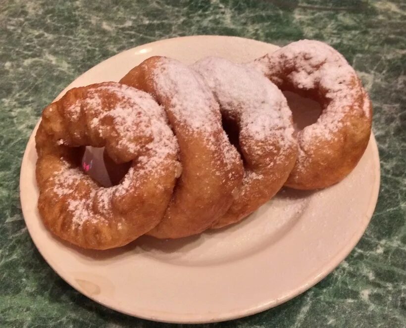 Пышечная петербург. Пышки на большой конюшенной 25. пышечная в питере. пышки еда. питерские пончики.